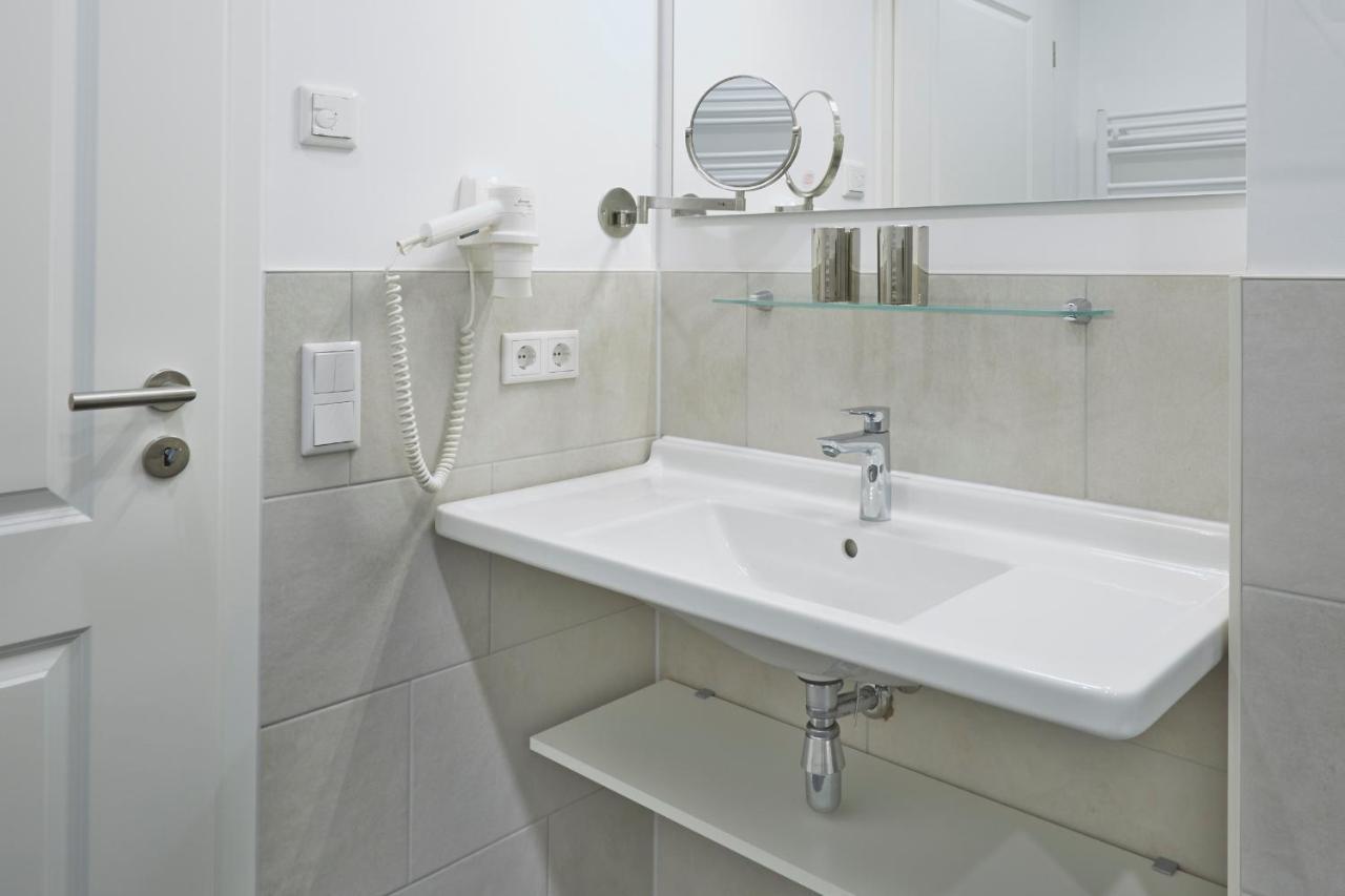 Aparthotel Waterkant Suites 2-Raum Fewo Am Meer Mit Spa Бергеренде-Ретвіш Екстер'єр фото